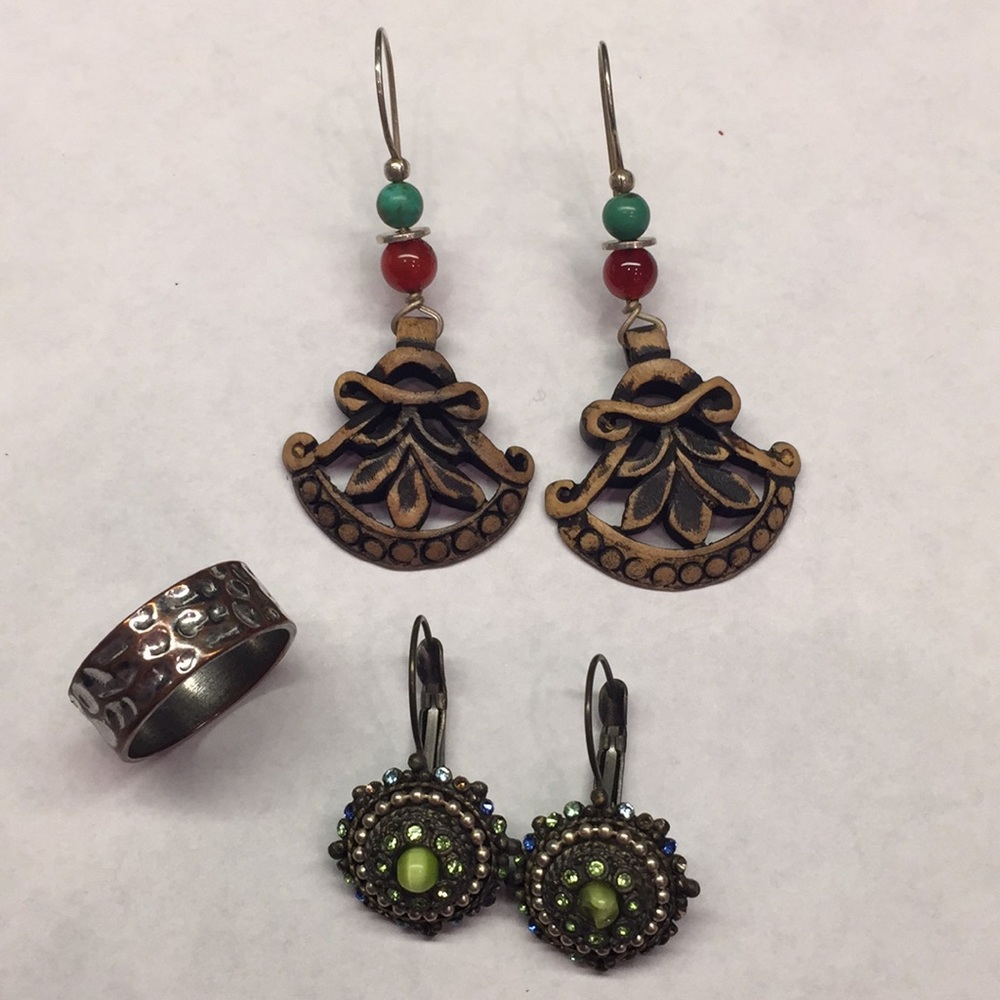 Ring and earrings